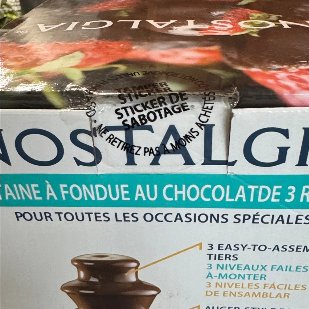 NOSTALGIA 3-TIER CHOCOLATE FOUNTAIN 8 0z
